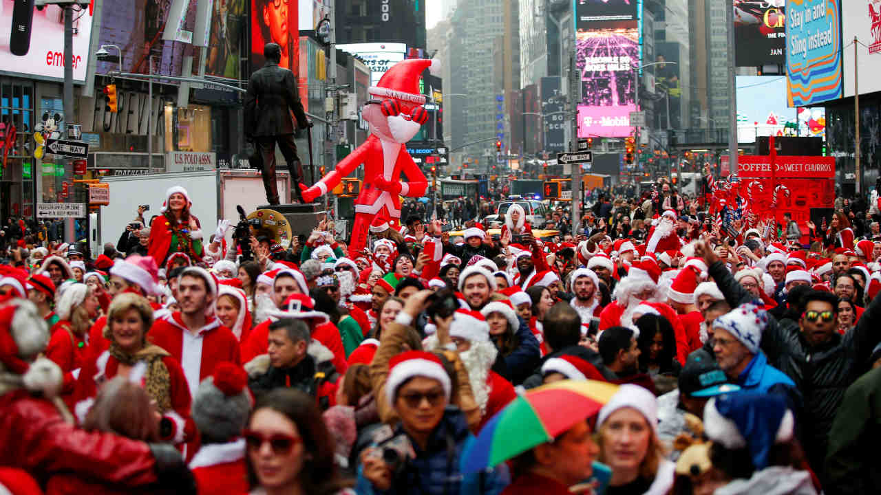 No. 3 | US Holiday Season | No. of people travelling: 115.6 million | The “holiday season” is a North American term which refers to the period from Thanksgiving until the New Year. Most people in the USA and Canada travel back to their hometown during this period to take time off and spend it with their families. (Image: Reuters) No. 3 | US Holiday Season | No. of people travelling: 115.6 million | The “holiday season” is a North American term which refers to the period from Thanksgiving until the New Year. Most people in the USA and Canada travel back to their hometown during this period to take time off and spend it with their families. (Image: Reuters)