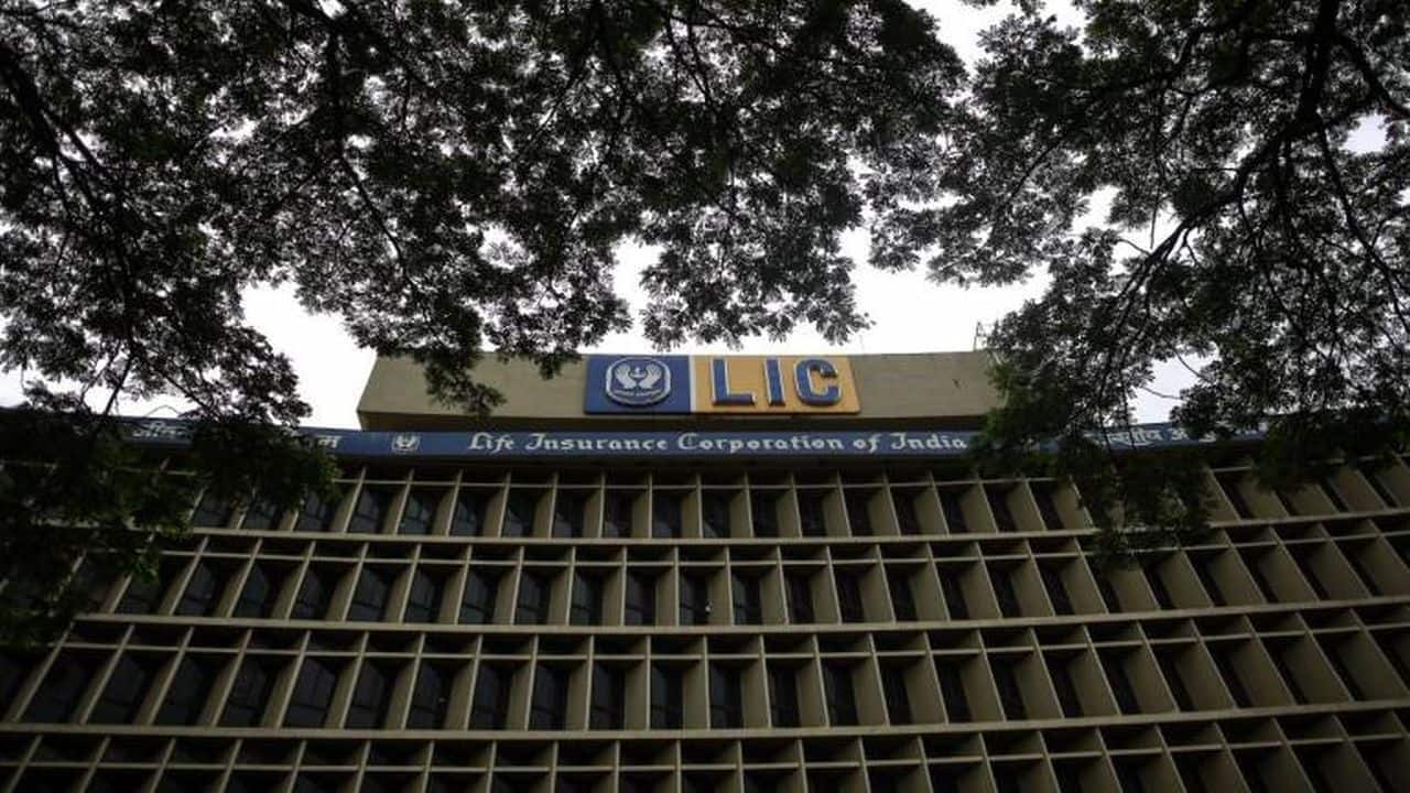 lic ipo | insurer to keep up to 10% of issue size for policyholders and at discount