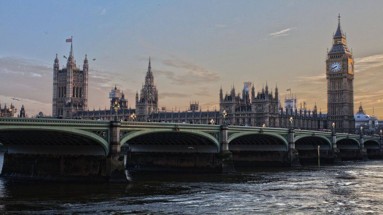 Study overtakes work as common reason to move to UK, but not for Indians Study overtakes work as common reason to move to UK, but not for Indians