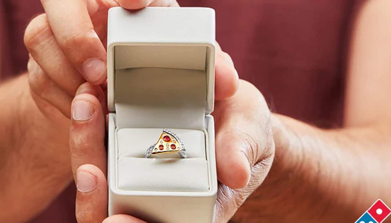 Domino’s to give away pizza-shaped engagement ring worth $9,000 Domino’s to give away pizza-shaped engagement ring worth $9,000