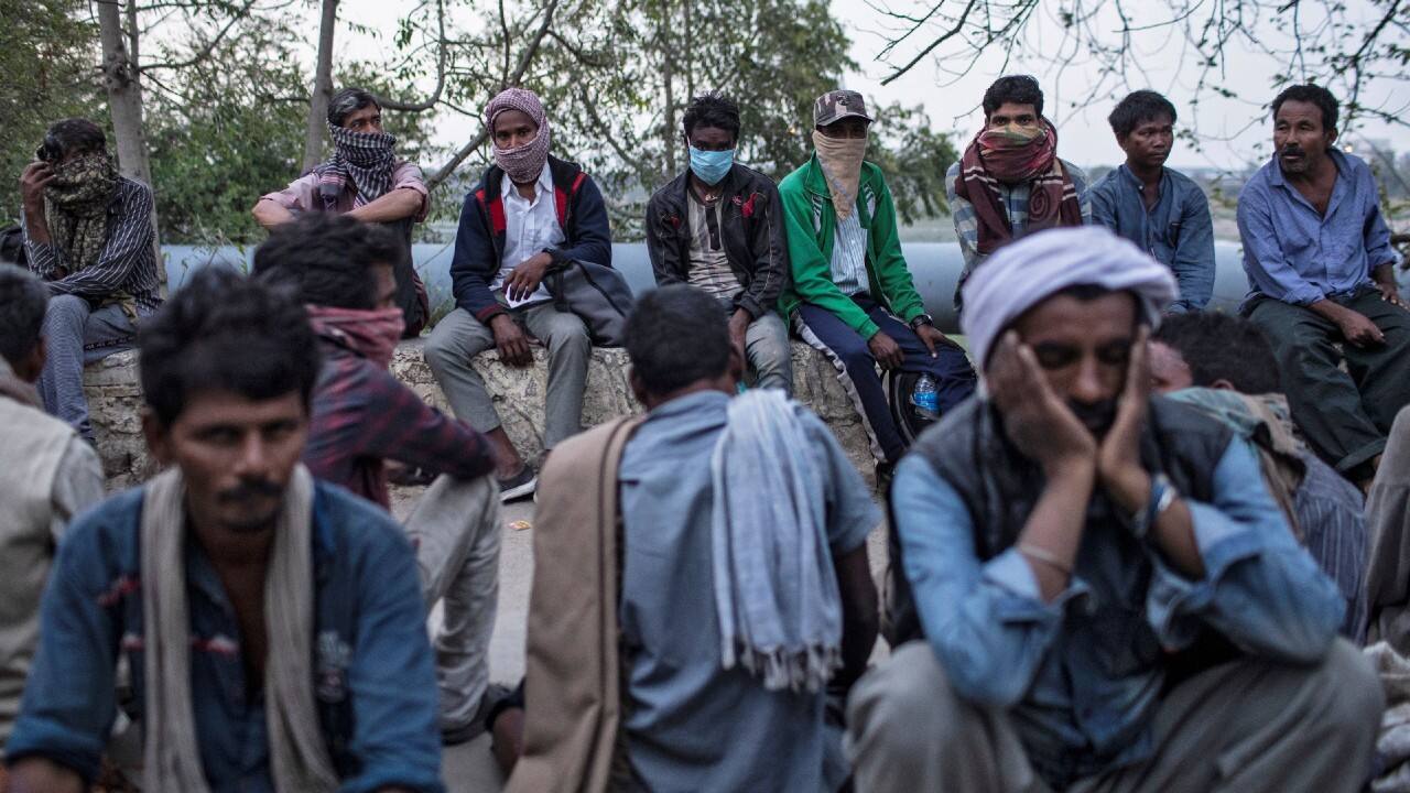 India's vulnerable sections of society who were suddenly thrown out of work by the nationwide lockdown order will be given aid. (Image: Reuters)
