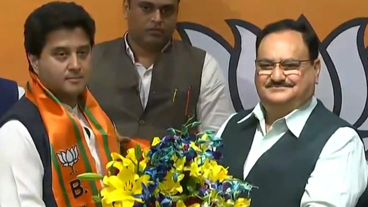 Jyotiraditya Scindia and BJP National President JP Nadda (right) (Image: Twitter/@BJPLive)