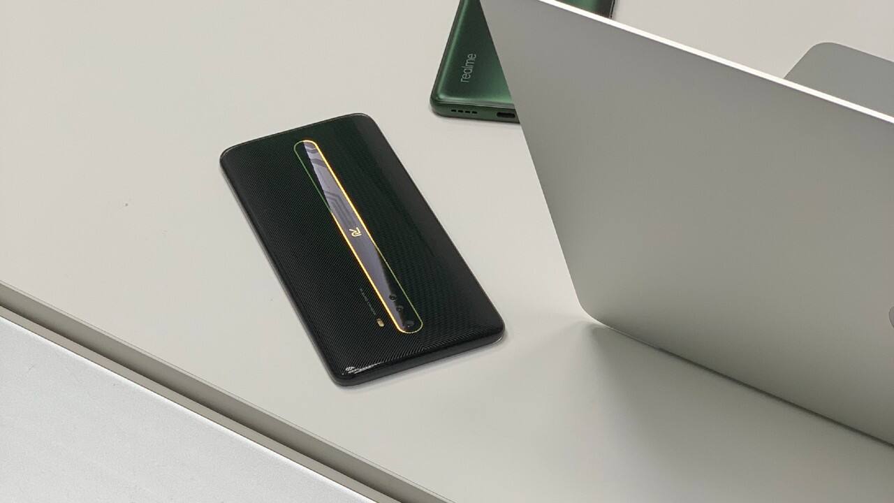 Mysterious Realme phone shows up on Weibo with a unique rear panel; Could it be Realme X3 Super Zoom?