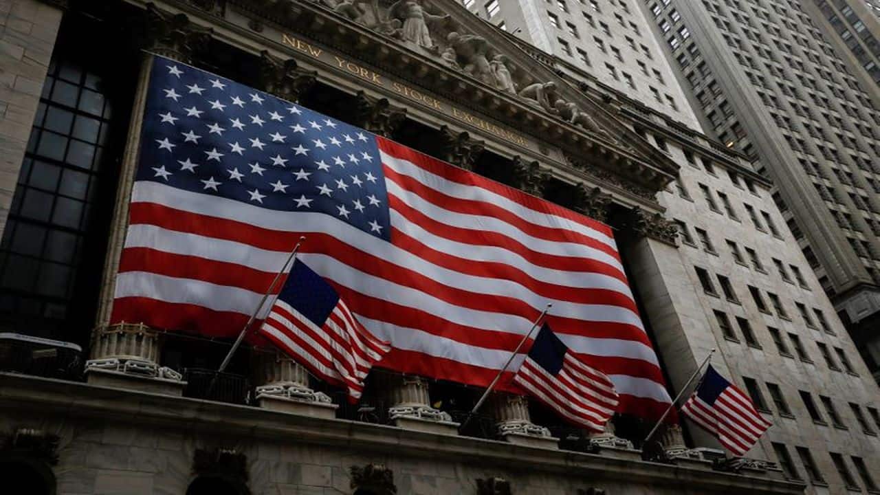 Stocks open higher on Wall Street, extending global gains