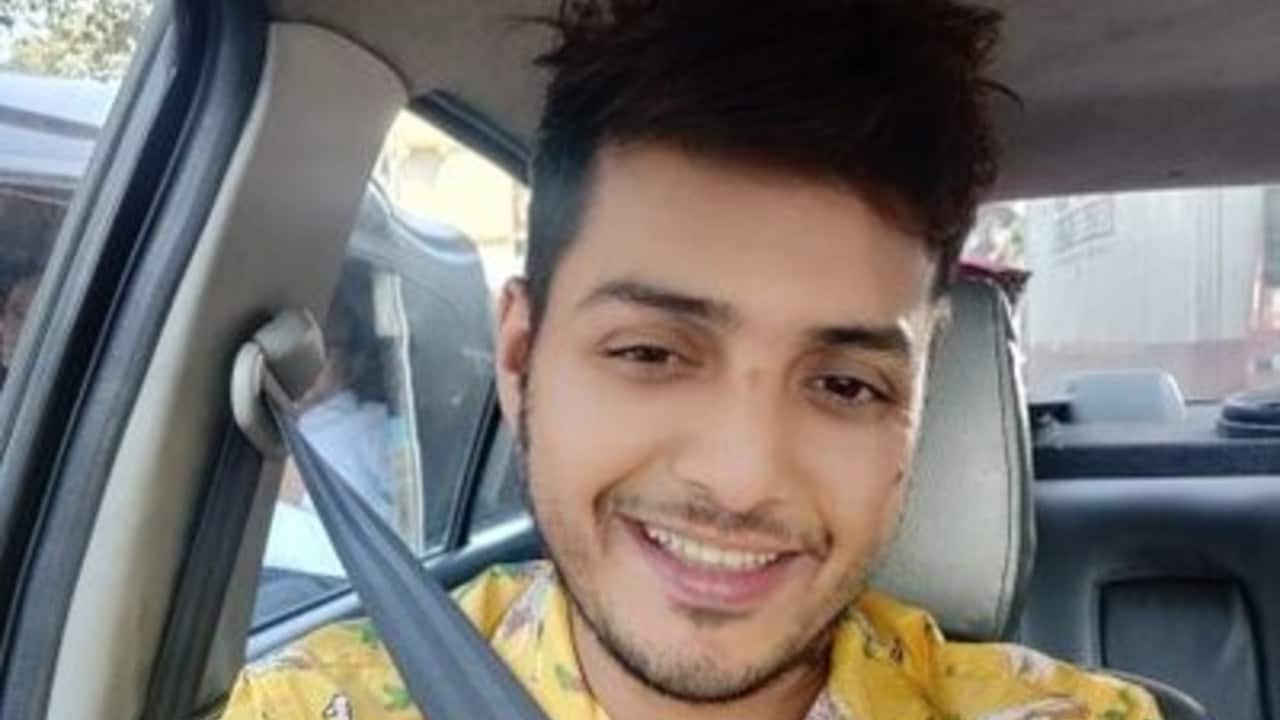 Coronavirus lockdown | Activist praised by PM Modi in Mann ki Baat alleges harassment by Mumbai Police for helping migrants Coronavirus lockdown | Activist praised by PM Modi in Mann ki Baat alleges harassment by Mumbai Police for helping migrants