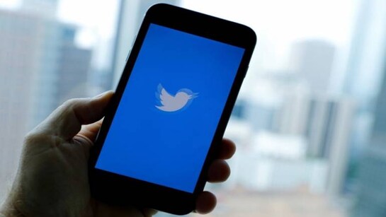 New Twitter feature automatically translate tweets in different languages