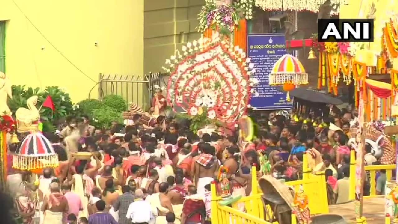 Idol of Lord Balabhadra being brought to chariot by priests and 'sevayats' for the Rath Yatra from Jagannath Temple in Puri. (Image: Twitter @ANI) Idol of Lord Balabhadra being brought to chariot by priests and 'sevayats' for the Rath Yatra from Jagannath Temple in Puri. (Image: Twitter @ANI)