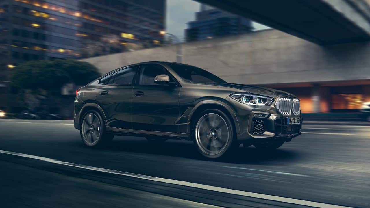 BMW | Rs 4 lakh | BMW may not rank as the best-selling manufacturer in the country, but it definitely knows how to entice it’s audience. With benefits up to Rs 4 lakh, BMW has several offers ranging from low EMIs to exchange benefits on a number of its cars.