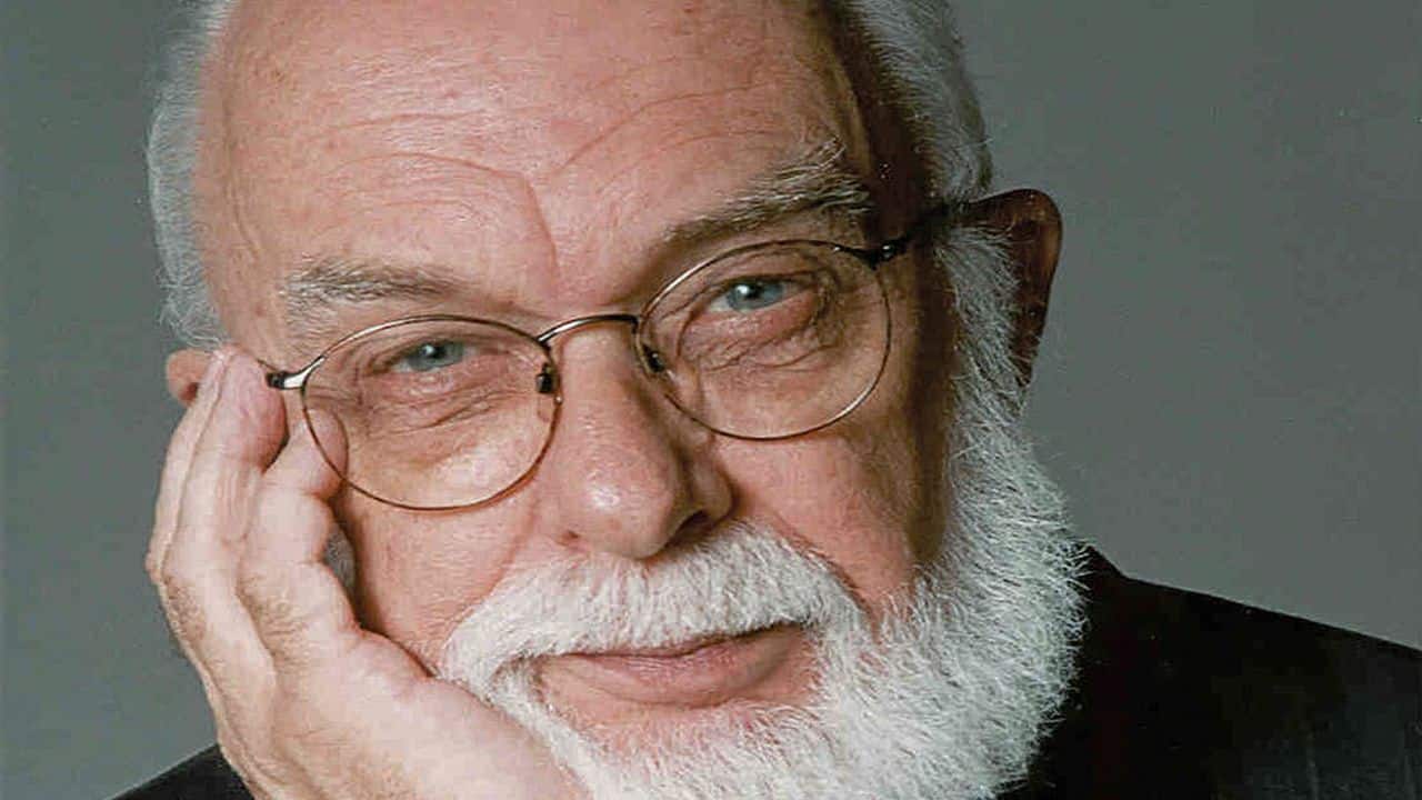 James Randi received the first Richard Dawkins Award in 2003. Randi is a Canadian-American. The retired stage magician and scientific skeptic has extensively challenged paranormal and pseudoscientific claims. Randi is the co-founder of the Committee for Skeptical Inquiry. (CSI). James Randi received the first Richard Dawkins Award in 2003. Randi is a Canadian-American. The retired stage magician and scientific skeptic has extensively challenged paranormal and pseudoscientific claims. Randi is the co-founder of the Committee for Skeptical Inquiry. (CSI).