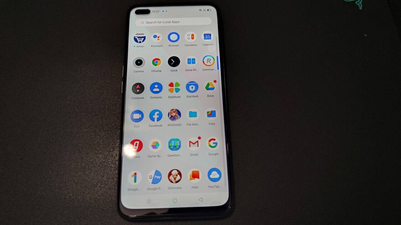 Much like all recently released Realme phones, X3 SuperZoom runs Android 10 with Realme UI on top. Realme UI shares a lot of traits with Oppo's ColorOS but leans towards a cleaner, stock Android look. Realme UI is packed full of features and has its own clone app, a gaming mode, digital wellbeing, and contactless payments. You also get power-saving and performance modes, a system-wide dark mode, gestures, and native screen recording. Realme UI is straight-forward; there is not much to complain about. Much like all recently released Realme phones, X3 SuperZoom runs Android 10 with Realme UI on top. Realme UI shares a lot of traits with Oppo's ColorOS but leans towards a cleaner, stock Android look. Realme UI is packed full of features and has its own clone app, a gaming mode, digital wellbeing, and contactless payments. You also get power-saving and performance modes, a system-wide dark mode, gestures, and native screen recording. Realme UI is straight-forward; there is not much to complain about.