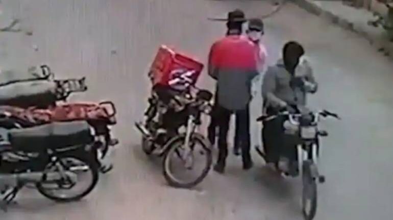 Robbers return items stolen from delivery boy after he breaks down