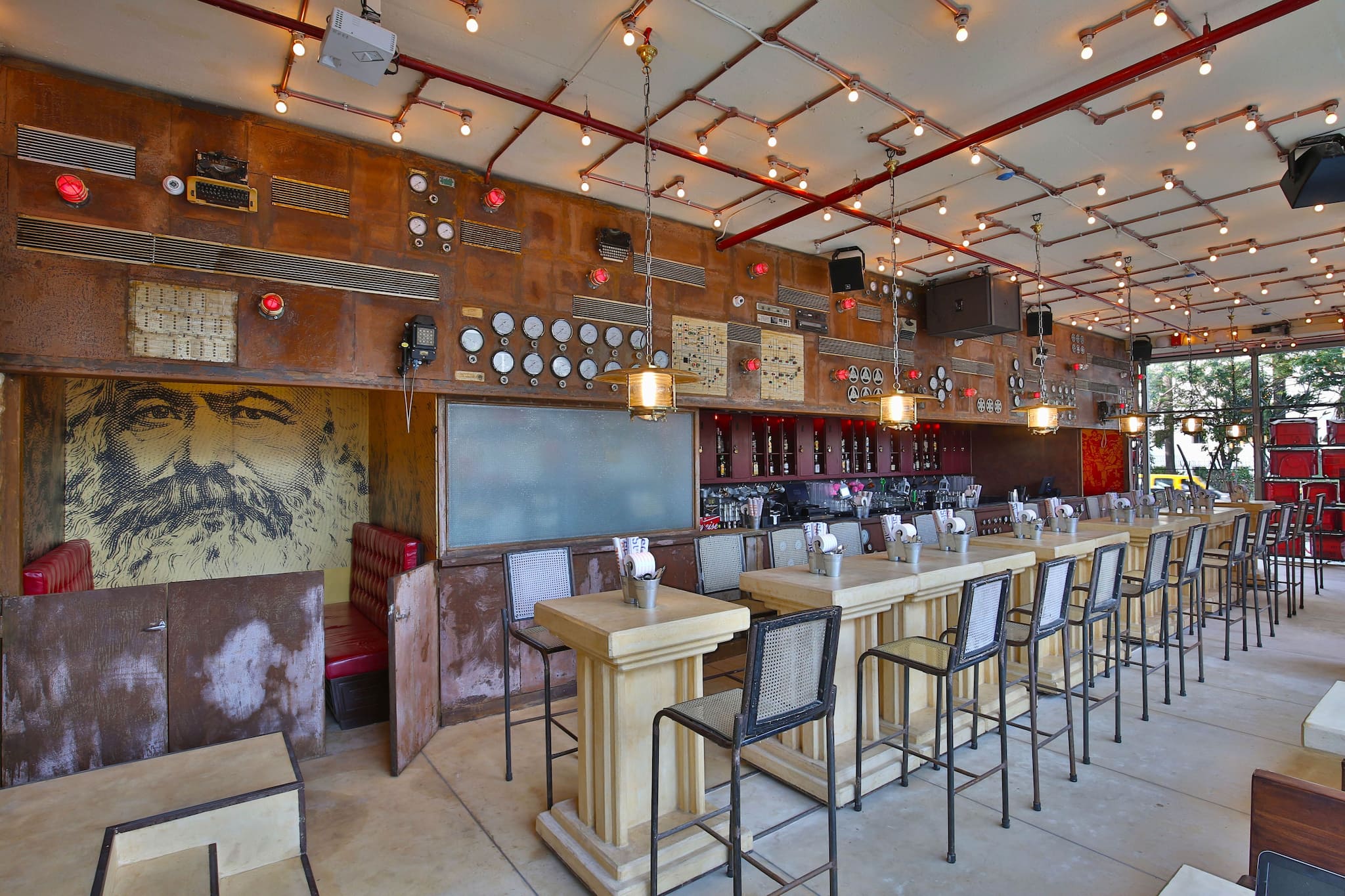 Exclusive l Riyaaz Amlani, AD Singh, Zorawar Kalra and other big-name restaurateurs on the challenges of reopening Exclusive l Riyaaz Amlani, AD Singh, Zorawar Kalra and other big-name restaurateurs on the challenges of reopening