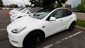 Tesla quarterly deliveries hit 200,000 mark for the first time
