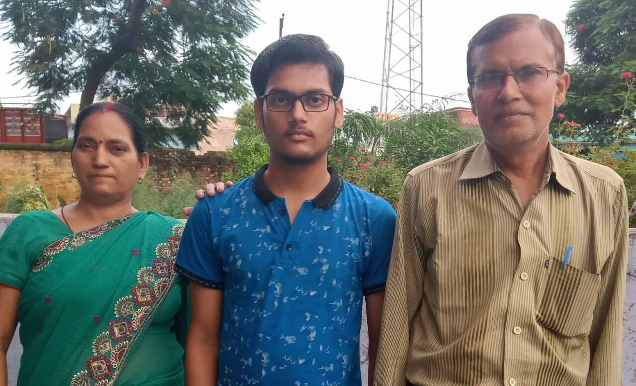 Meet 18-year-old Anurag Tiwari from UP's Sarasan village who will be studying at Cornell University Meet 18-year-old Anurag Tiwari from UP's Sarasan village who will be studying at Cornell University
