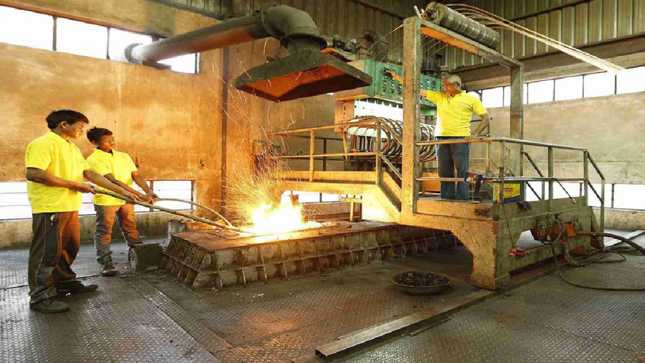 BC Power Controls | CMP: Rs 5.65 | The scrip jumped over 6 percent after the company has received board approval for issuance of 1.1 crore equity shares on a preferential basis to the promoter group category at a price of Rs 5.65 per share. The total fundraising is Rs 6.21 crore.