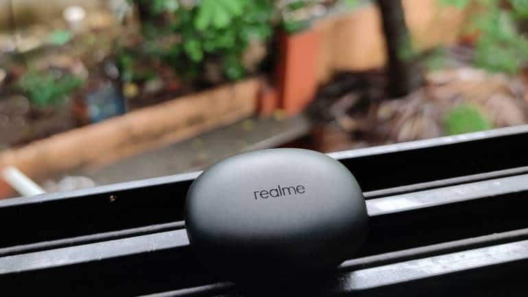 Realme earbuds q online release date in india