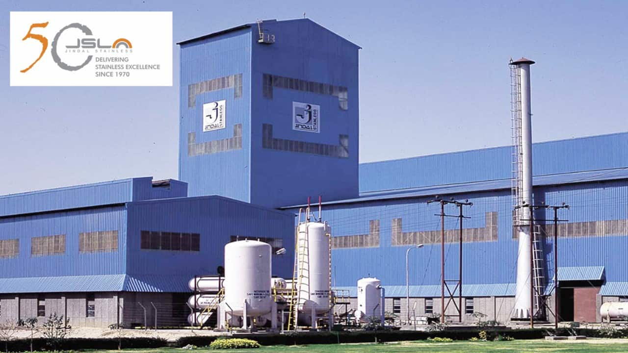 Jindal Stainless (Hisar): The company reported sharply higher consolidated profit at Rs 350.65 crore in Q4FY21 against Rs 108.35 crore in Q4FY20, revenue rose to Rs 3,102.77 crore from Rs 2,246.07 crore YoY.​