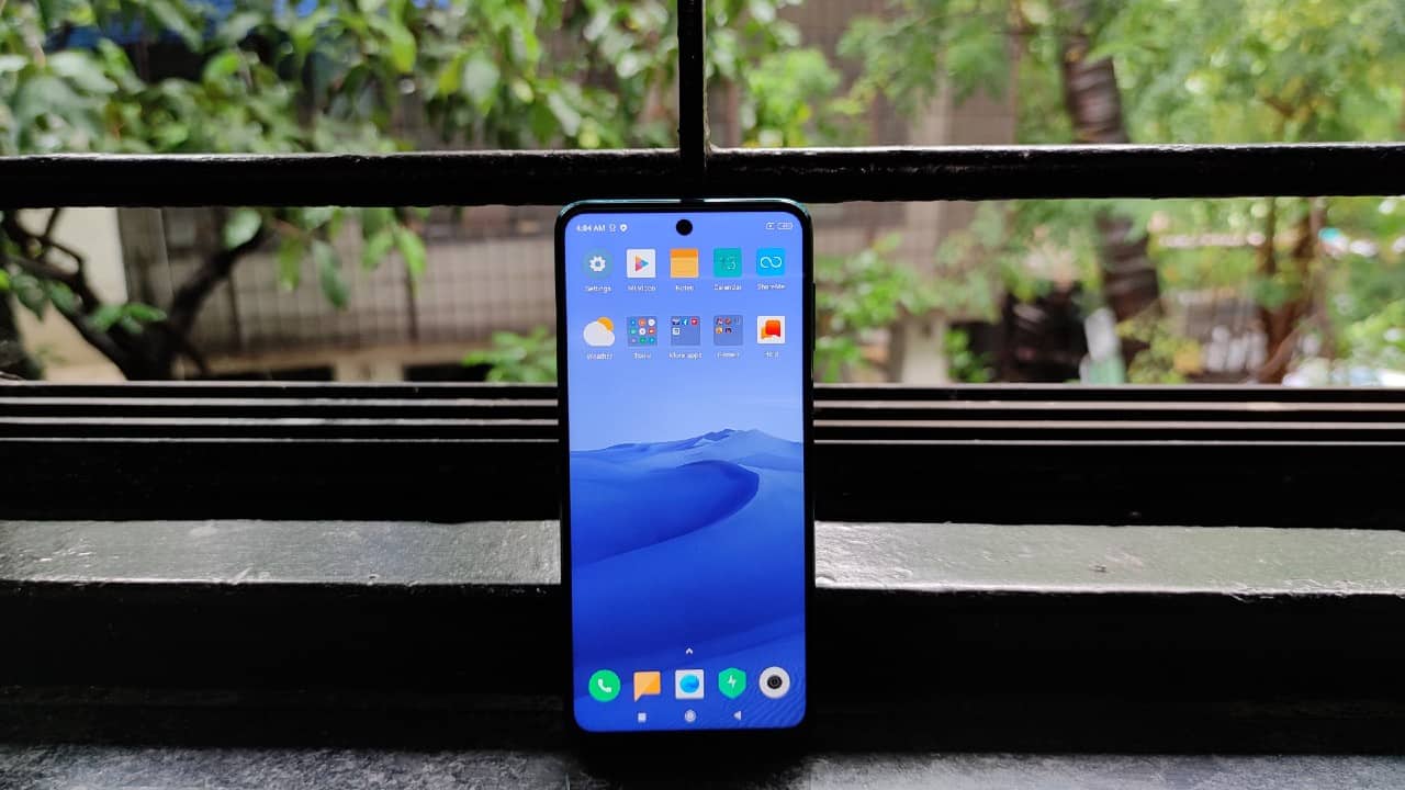 The Poco M2 Pro runs the MIUI 11 based on Android 10 with the Poco launcher. Not a lot has changed from the Poco X2 on the software front. While navigation is pretty smooth with quite a bit of customization, MIUI 11 is still riddled with bloatware. Plenty of third-party apps can be uninstalled, but stock MIUI apps are here to stay. However, in the short time we’ve had the device, we haven’t received any spam messages from any of the MIUI apps. 