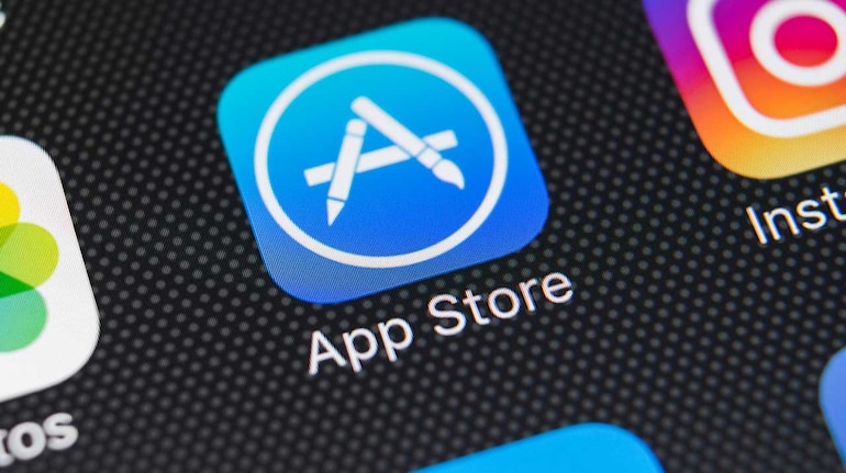 How will Apple help IT manage third-party app stores?