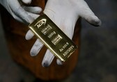 Gold heads for biggest monthly rise since November on Middle East