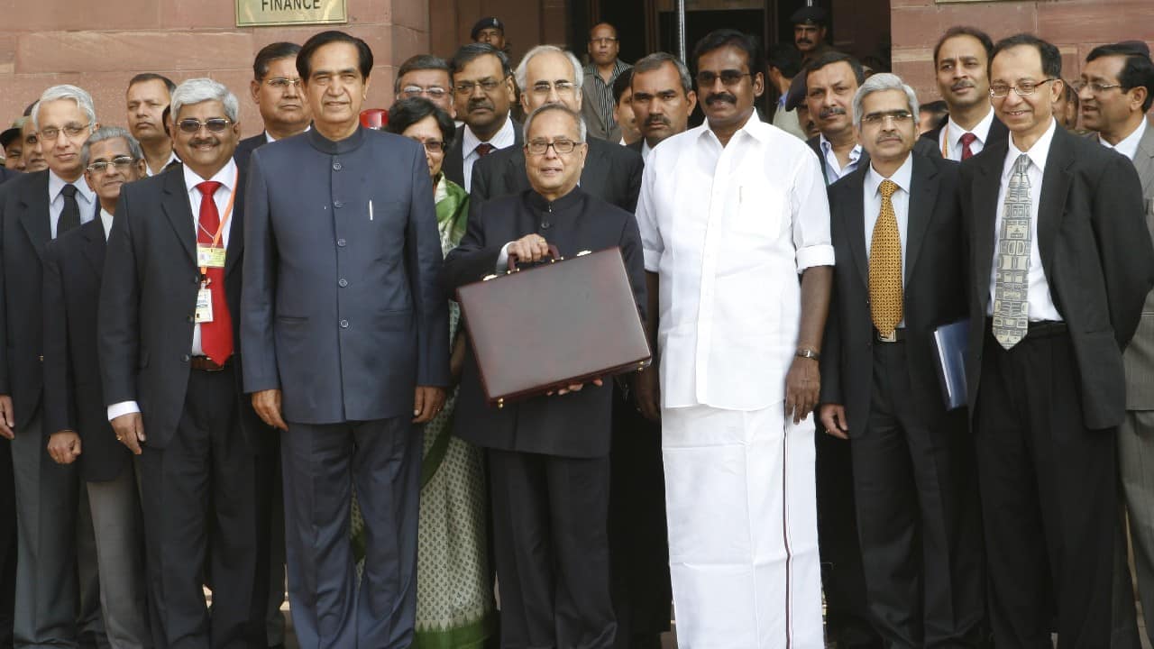 Pranab Mukherjee: A finance minister who believed in absolute authority of government on economy, taxes and RBI Pranab Mukherjee: A finance minister who believed in absolute authority of government on economy, taxes and RBI