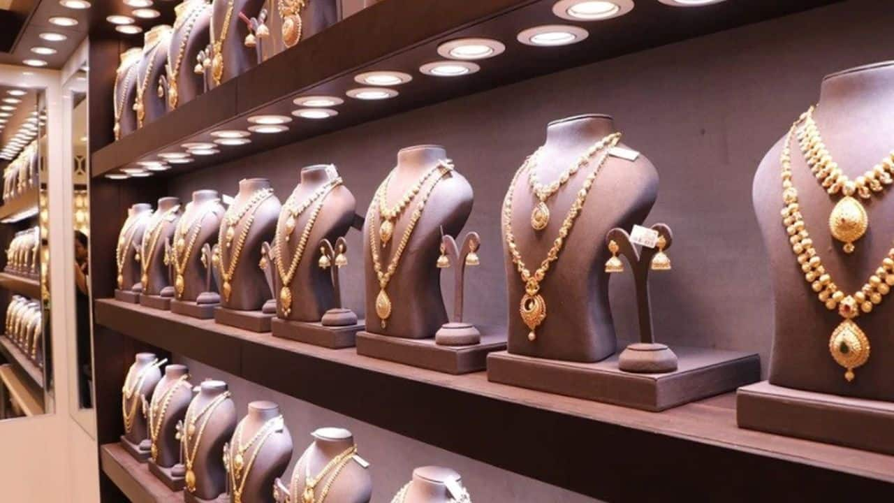 Goldiam International | CMP: Rs 360 | Share price jumped over 3 percent after the company received export orders worth Rs 70 crore. The order is for the manufacturing of diamond-studded designed gold jewellery. The said order will be delivered within 100 days.