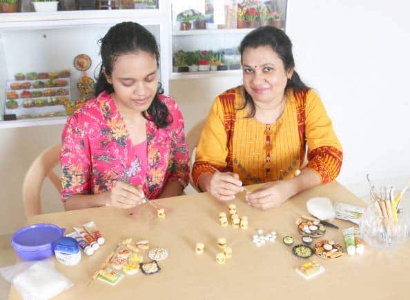 Miniaturists Sudha and Neha 6