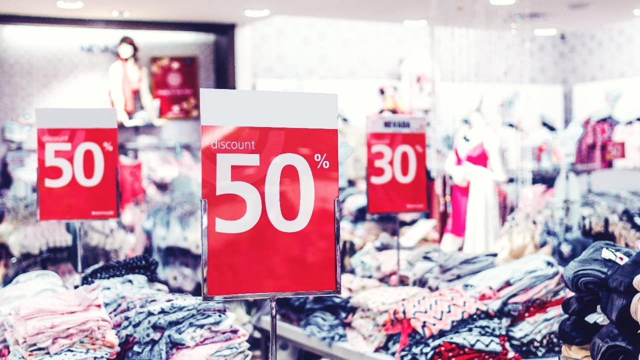 No. 6 | Maximize the perceived size of the discount | Retailers use the biggest number possible to label discounts. For example, 20% off a $50 vacuum seems better than $10 off, even though they’re both the same amount. No. 6 | Maximize the perceived size of the discount | Retailers use the biggest number possible to label discounts. For example, 20% off a $50 vacuum seems better than $10 off, even though they’re both the same amount.