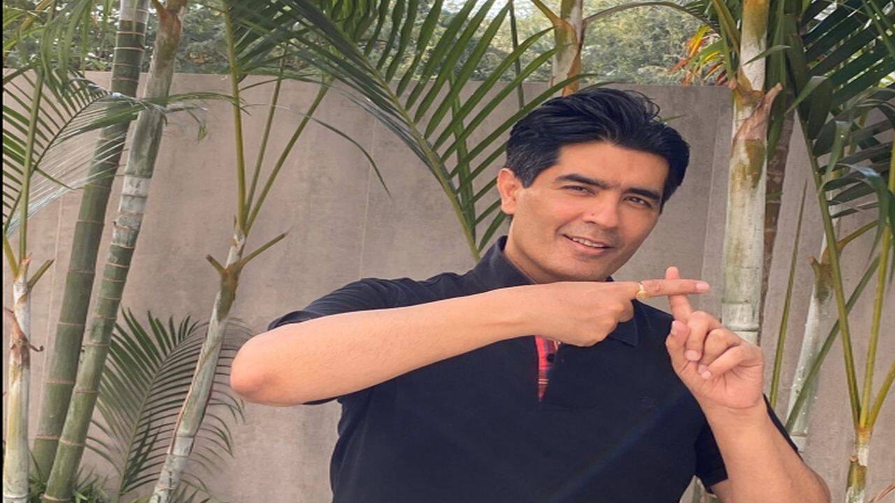 Manish Malhotra | After Kangana Ranaut, the BMC has issued a notice to fashion designer Manish Malhotra for ‘unauthorised construction.’ Malhotra is facing charges of turning his Pali Hill residential bungalow into commercial space in an unauthorised manner. (Image: Manish Malhotra/Twitter) Manish Malhotra | After Kangana Ranaut, the BMC has issued a notice to fashion designer Manish Malhotra for ‘unauthorised construction.’ Malhotra is facing charges of turning his Pali Hill residential bungalow into commercial space in an unauthorised manner. (Image: Manish Malhotra/Twitter)