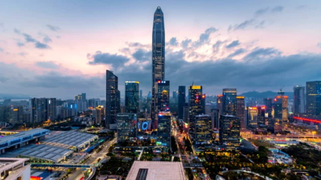 4 | Ping An Finance Centre | Shenzhen, China | Height: 1,965 feet (Image: Getty Images) 4 | Ping An Finance Centre | Shenzhen, China | Height: 1,965 feet (Image: Getty Images)