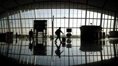 Why a US government shutdown is causing fresh flight delays
