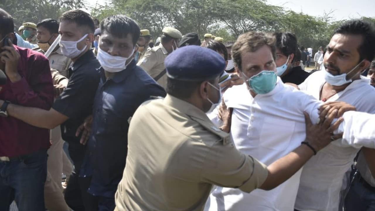 On October 1 former Congress leader Rahul Gandhi had a dramatic face-off with Uttar Pradesh’s police personnel on the Yamuna Expressway while he was on his way to meet the family of Hathras rape victim. The gang rape and death of the 19-year-old Dalit woman sparked outrage across the country, with several politicians and activists demanding justice and protesters rallying in the streets. (Image: News18)