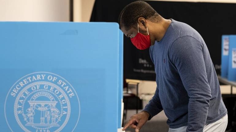 Image: Ben Gray/Atlanta Journal-Constitution via AP