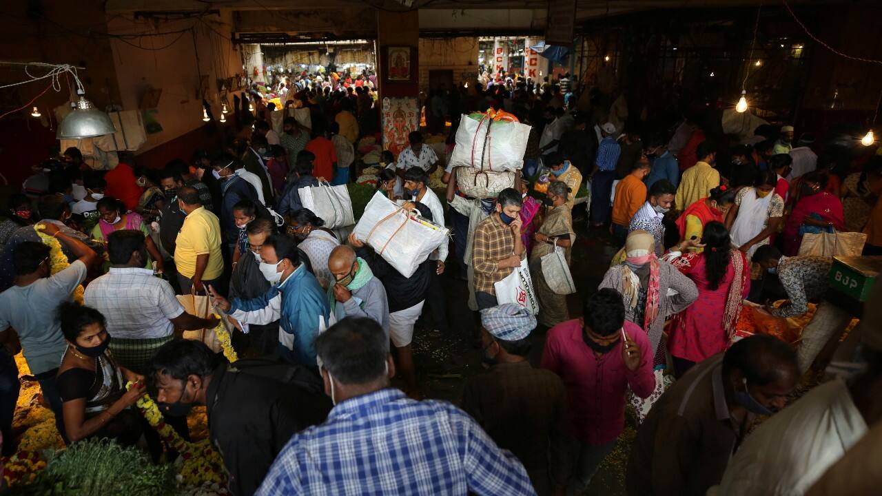 Dussehra, Diwali and Durga Puja celebrations that extend through the Christmas and New Year holidays are an occasion to splurge on big ticket items like gold, homes and cars as well as clothing, smartphones and electronics. (Image; AP) Dussehra, Diwali and Durga Puja celebrations that extend through the Christmas and New Year holidays are an occasion to splurge on big ticket items like gold, homes and cars as well as clothing, smartphones and electronics. (Image; AP)