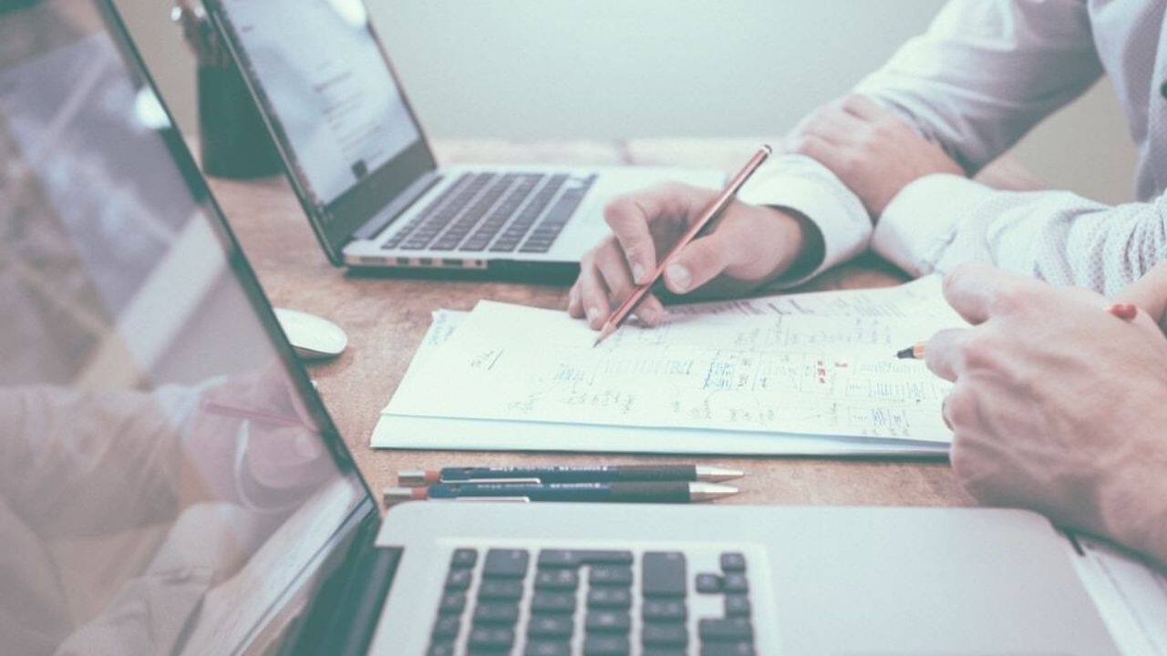 Edelweiss Financial Services | In the September quarter, Rakesh Junjhunwala held a 1.19 percent holding in the stock, and FIIs have increased its stake to 31.84 percent from 30.16 percent in the June quarter. In FY21 so far the stock price has risen 50 percent to Rs 57.25 as on October 26. Edelweiss Financial Services | In the September quarter, Rakesh Junjhunwala held a 1.19 percent holding in the stock, and FIIs have increased its stake to 31.84 percent from 30.16 percent in the June quarter. In FY21 so far the stock price has risen 50 percent to Rs 57.25 as on October 26.