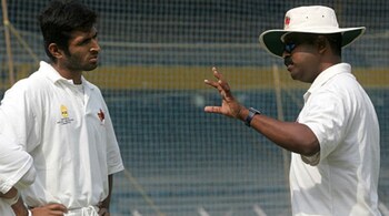 Praveen Amre (R) (Image: News18)