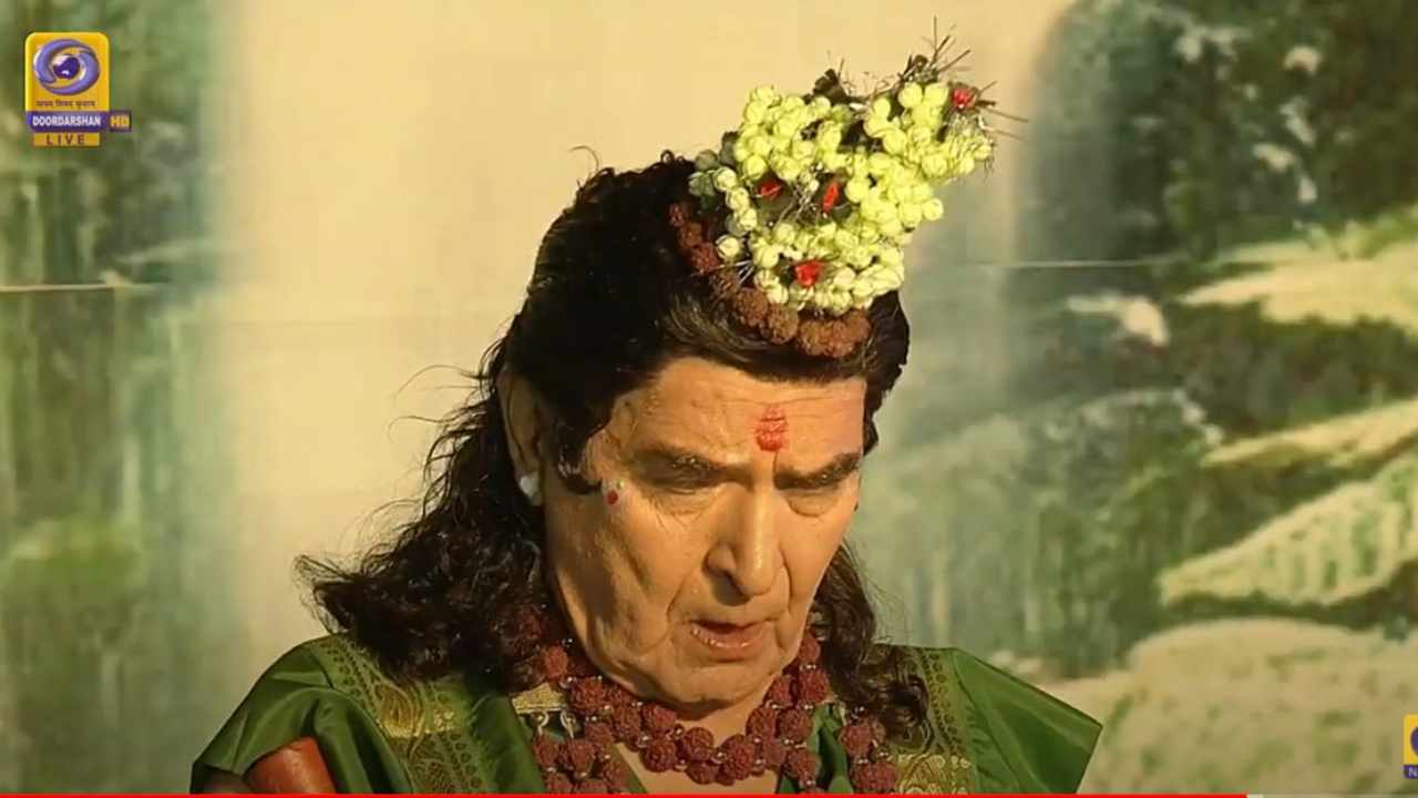 Actor Raza Murad will portray Ahiravan and actor Shahbaz Khan will bring alive Ravan on stage while Asrani will appear as Narad Muni and Rakesh Bedi will play Vibhishan. (Image: Twitter/@DDNational) Actor Raza Murad will portray Ahiravan and actor Shahbaz Khan will bring alive Ravan on stage while Asrani will appear as Narad Muni and Rakesh Bedi will play Vibhishan. (Image: Twitter/@DDNational)