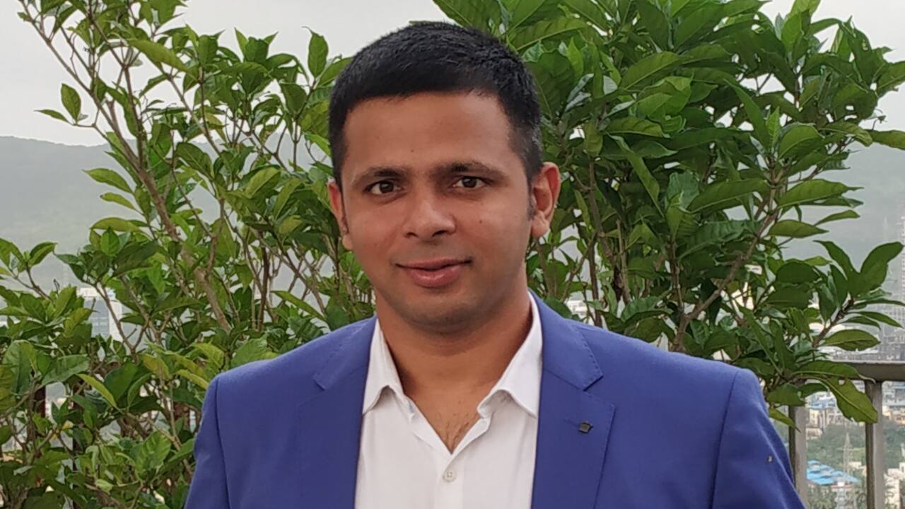 Stay put in markets as long as FIIs don’t turn net sellers; 3 stocks to keep an eye on