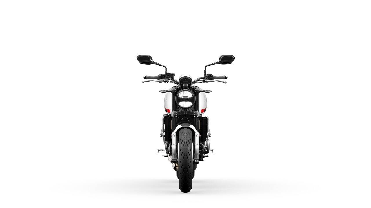 The Trident has been built from the ground up, and while the engine is a 660cc inline-three, Triumph says it is not the same engine as the Street Triple S. With 67 new components added to the mix, the new engine is capable of producing 81 PS of power and 64 Nm of torque. It gets a 6-speed gearbox to which a bi-directional quickshifter can be added as an option. (Source: Triumph)
