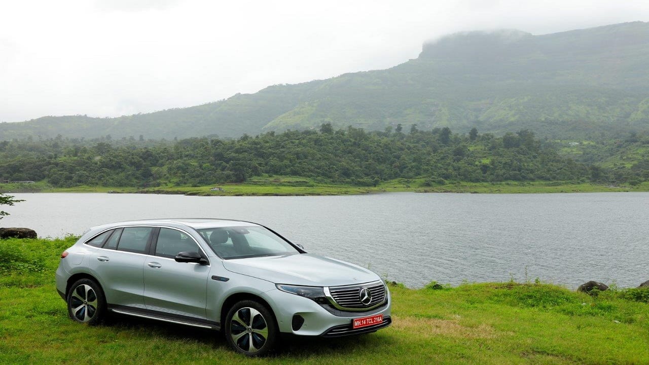 Mercedes claims that the EQC battery is the latest-generation lithium-ion battery consisting of 384 cells and is located in the vehicle floor, between the two axles. The battery system is modular in design, consisting of two modules with 48 cells each and four with 72 cells each (Image: Mercedes Benz) Mercedes claims that the EQC battery is the latest-generation lithium-ion battery consisting of 384 cells and is located in the vehicle floor, between the two axles. The battery system is modular in design, consisting of two modules with 48 cells each and four with 72 cells each (Image: Mercedes Benz)