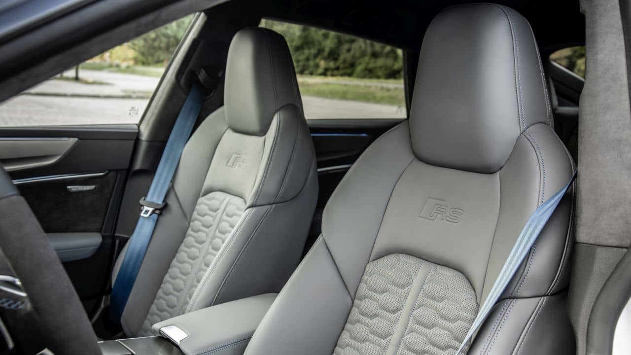 Despite encountering speed bumps the size of hillocks, and lunar surface mimicking roads, the RS7 coasted along with perfect ease. In ‘Comfort’ mode, the suspension is as supple and pliable as any other comfort-oriented Audi. It goes from that to hardcore at the literal flick of a switch. There are even two ‘RS’ settings allowing you to customise the drivetrain setup to your liking.