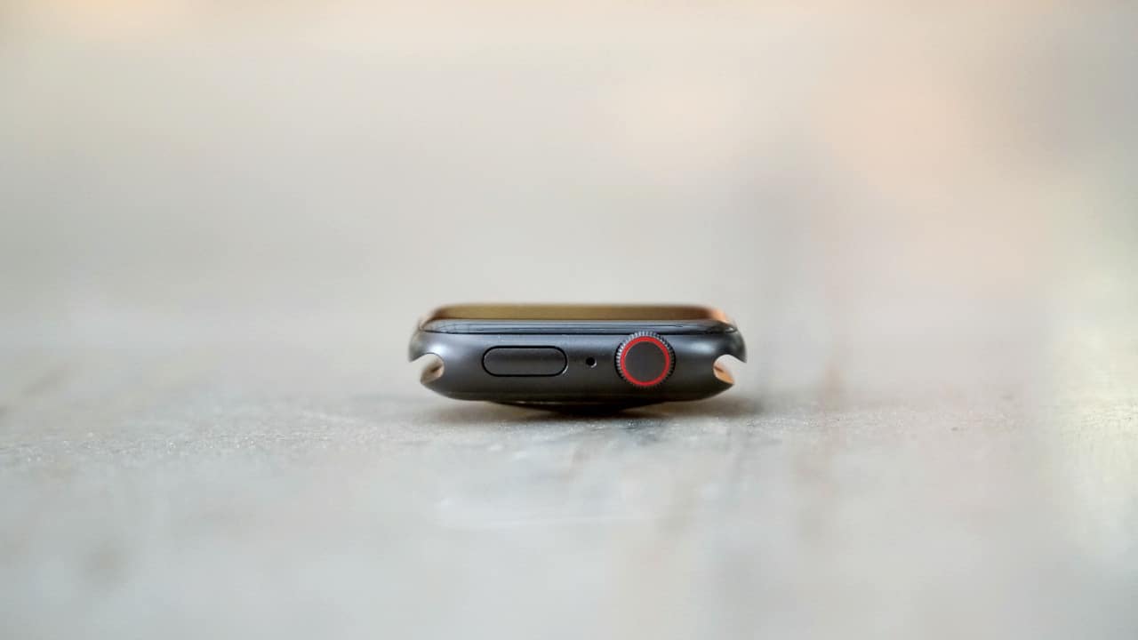 iphone se smart watch