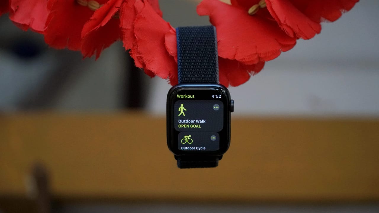 iphone se smart watch