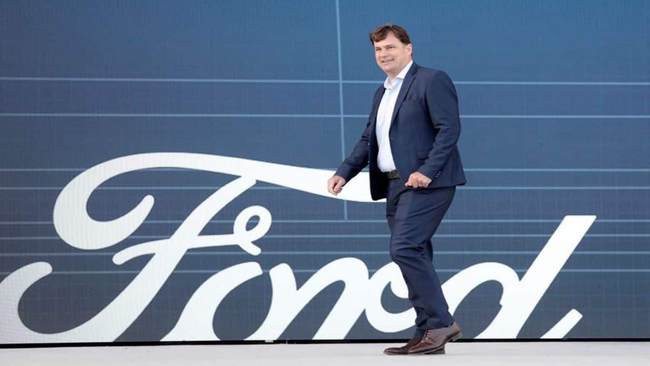 Ford CEO: Struggling to fill 5,000 high-salary vacancies due to skilled workers shortage in US
