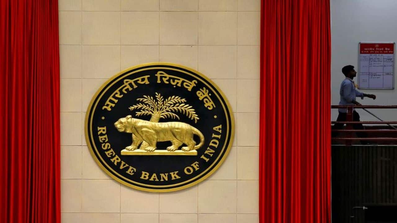 should i buy pnb share now