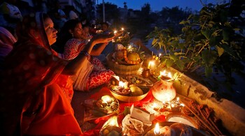 Chhat puja (File image: Reuters/Rupak De Chowdhuri)