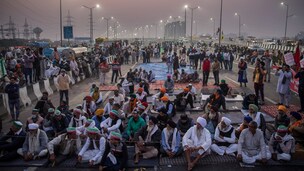 Farmers' Protest LIVE Updates | Rahul Gandhi leads Congress' protest in support of agitating farmers