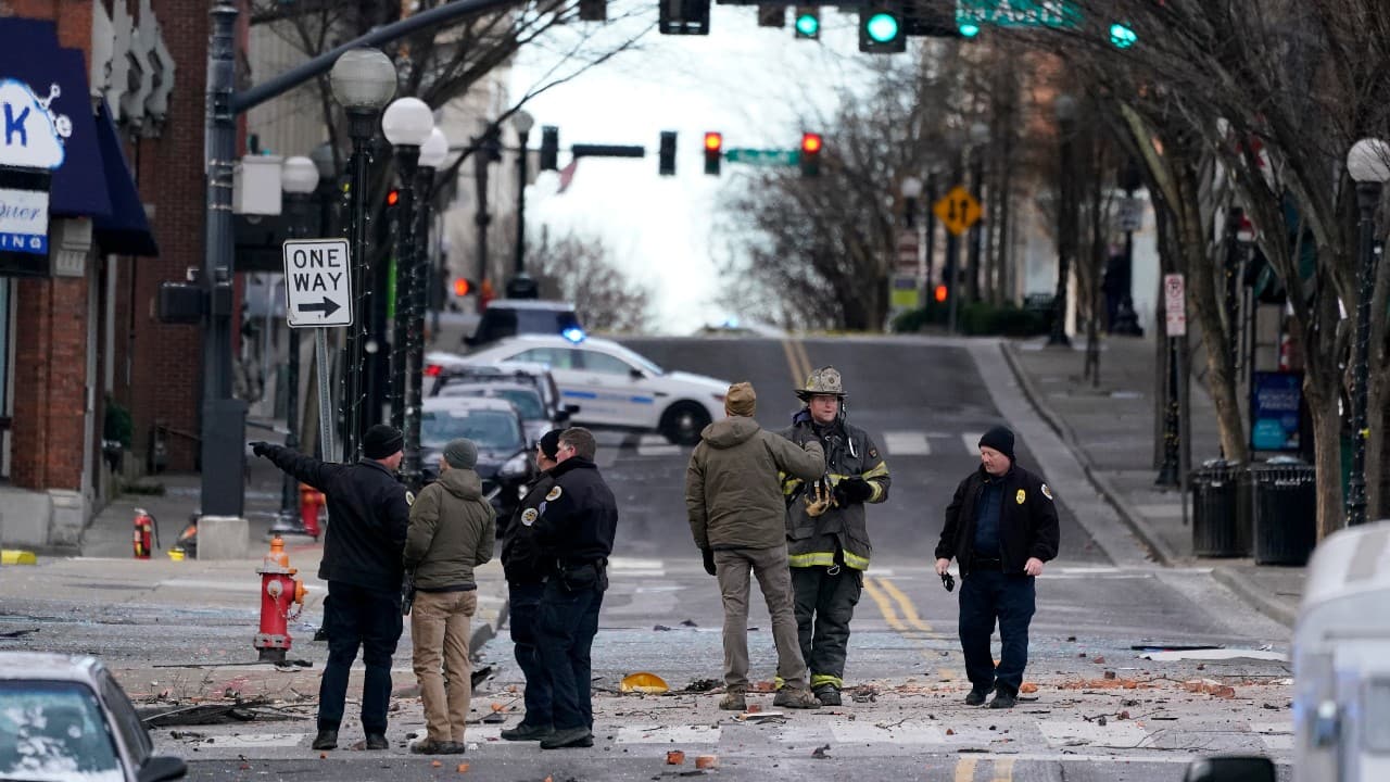 Vehicle explosion rocks downtown Nashville on Christmas, knocks ...
