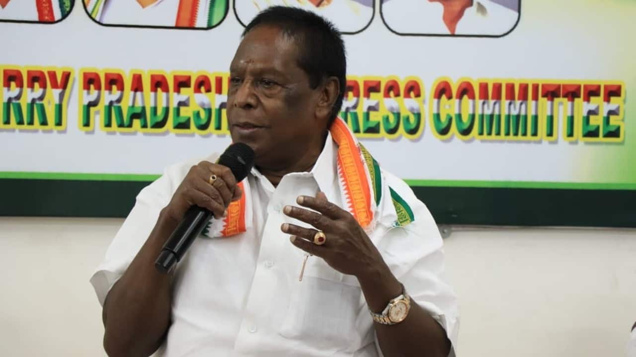 Puducherry CM V Narayanasamy (Image courtesy: Twitter/@VNarayanasami)