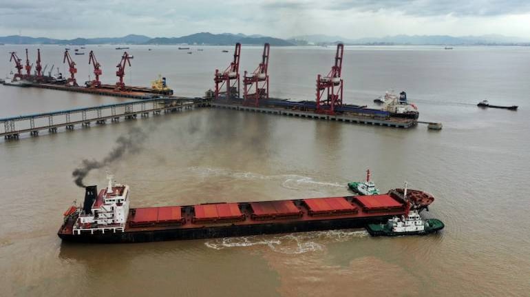 Representative image of a bulk carrier at the Ningbo Zhoushan port in China's Zhejiang province. (Image: Reuters/Stringer)